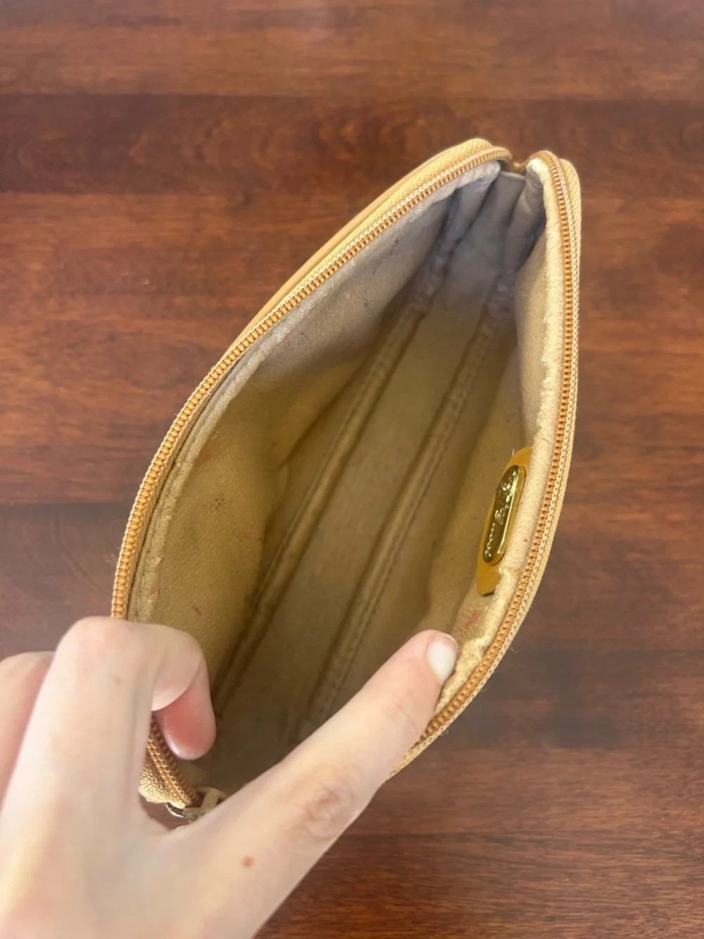 Vintage Gucci Beige Monogram Micro Canvas Zip Cosmetic Pouch with Tan Trim - Picture 4 of 5